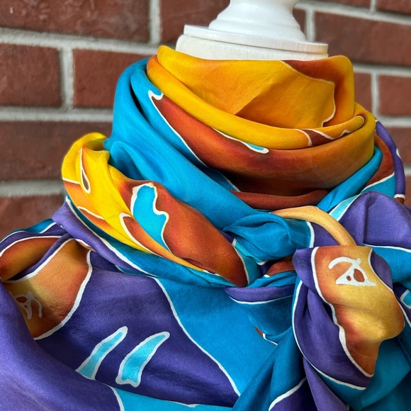 •DianeZ Spera Handprinted Hand Rolled Silk Graphic Sun Moon Unique Scarf 44”x41” - Picture 5 of 10